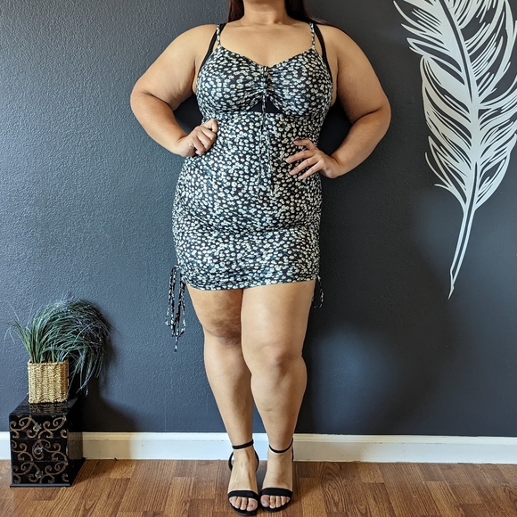 Shein Floral Dress - Picture 2 of 11